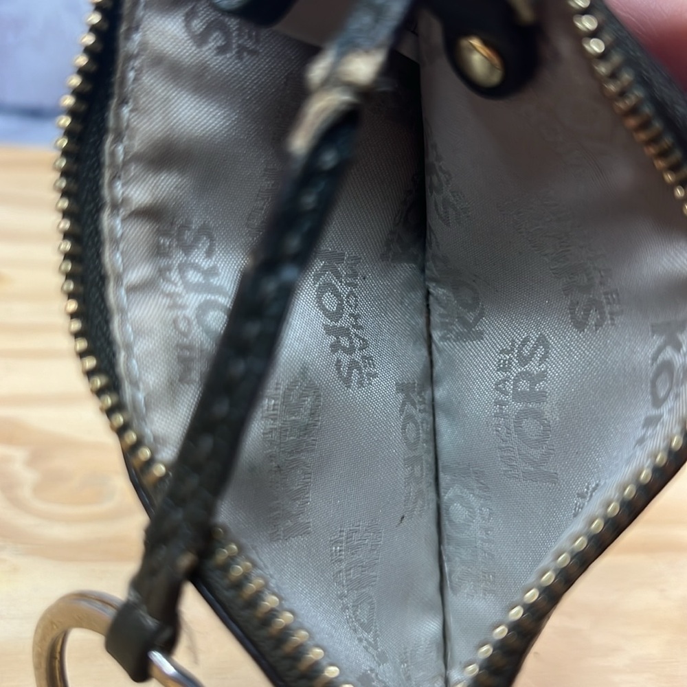 *5/$15* Michael Kors Card Holder/Keyring - Olive Green - Picture 5 of 5